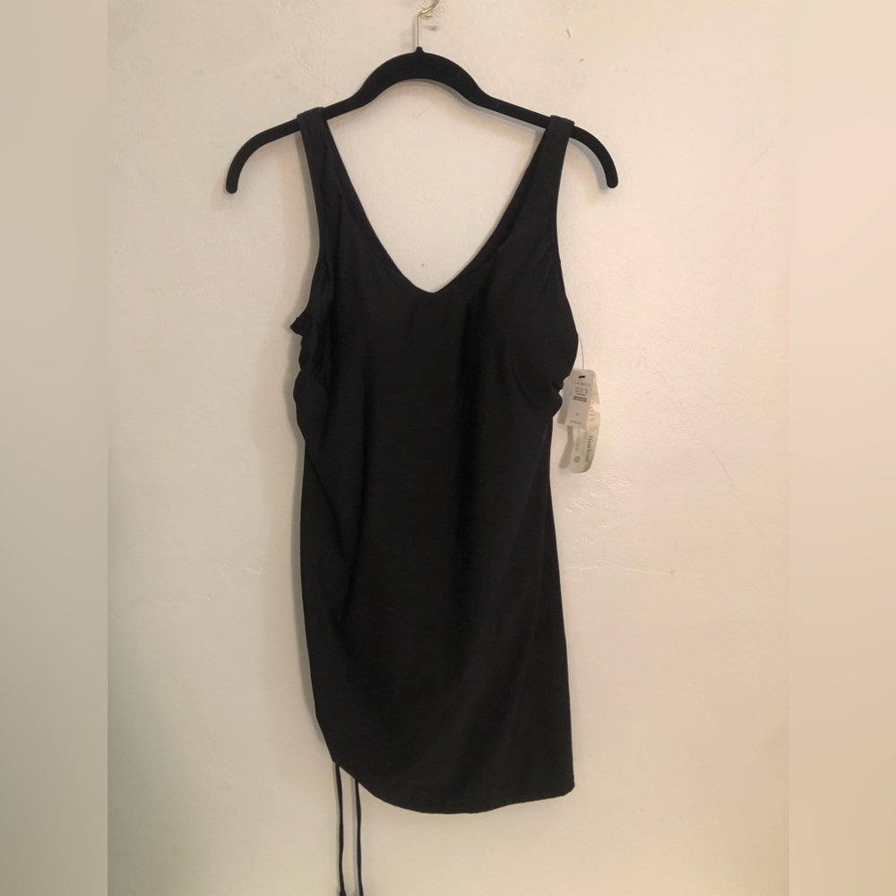 Miraclesuit Swimsuit Women's Size 12  One Piece Black Ruched Skirt/Cover Bra